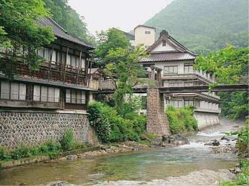 Takaragawa Onsen Ousenkaku Hotel Минаками Екстериор снимка