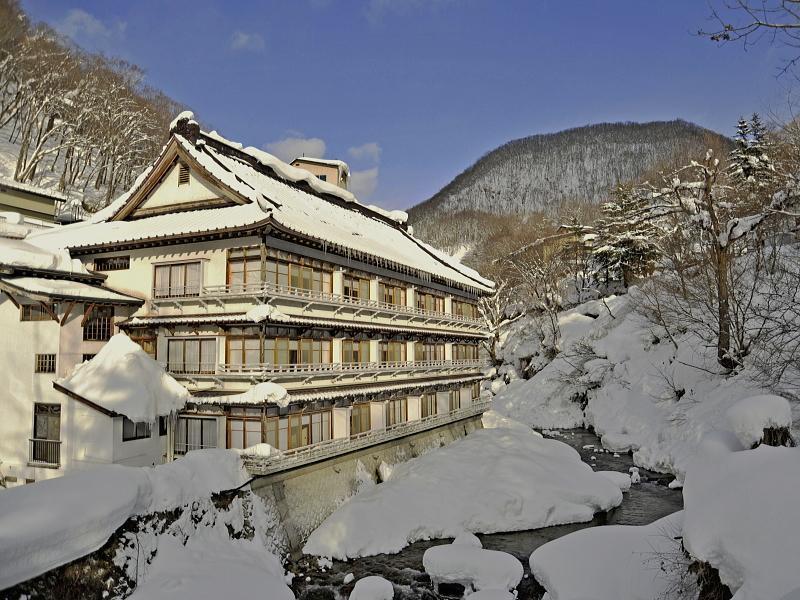 Takaragawa Onsen Ousenkaku Hotel Минаками Екстериор снимка