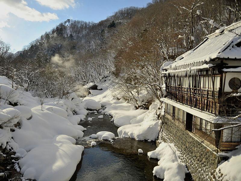 Takaragawa Onsen Ousenkaku Hotel Минаками Екстериор снимка