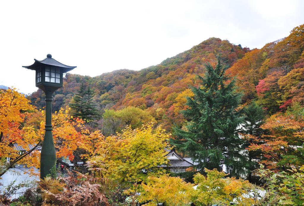 Takaragawa Onsen Ousenkaku Hotel Минаками Екстериор снимка