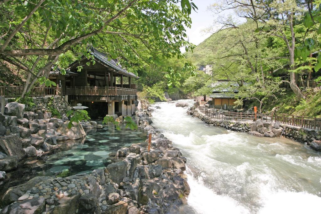 Takaragawa Onsen Ousenkaku Hotel Минаками Екстериор снимка