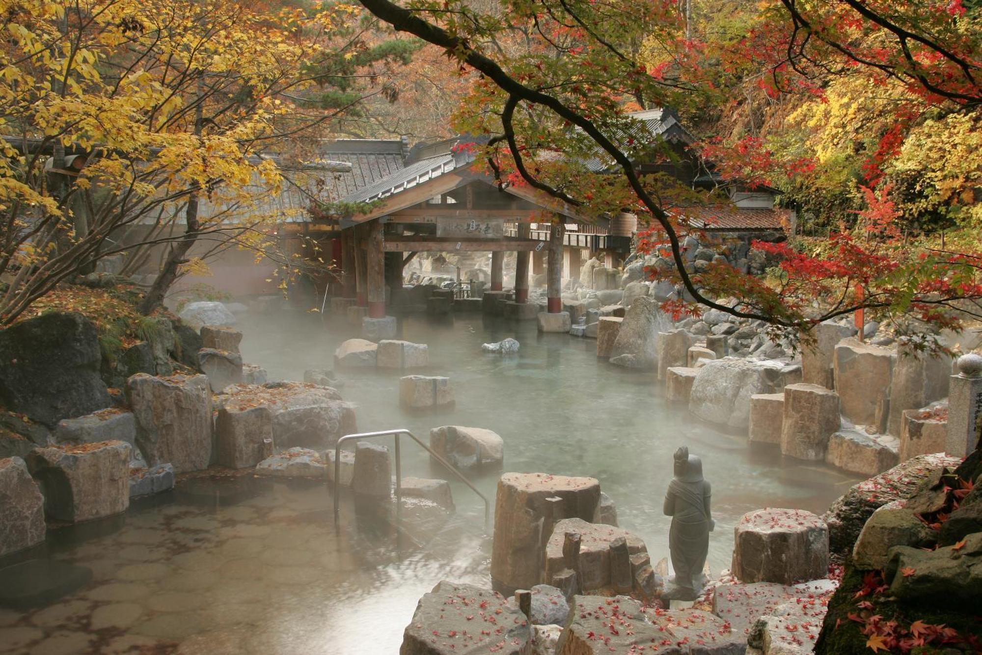 Takaragawa Onsen Ousenkaku Hotel Минаками Екстериор снимка