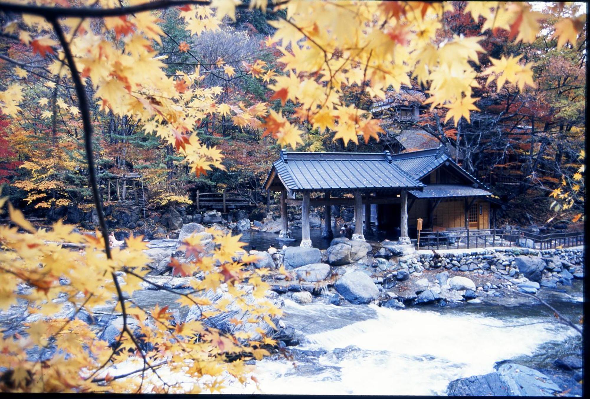 Takaragawa Onsen Ousenkaku Hotel Минаками Екстериор снимка