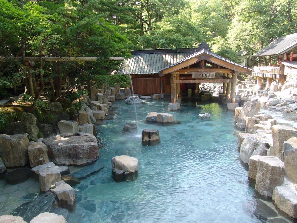 Takaragawa Onsen Ousenkaku Hotel Минаками Екстериор снимка