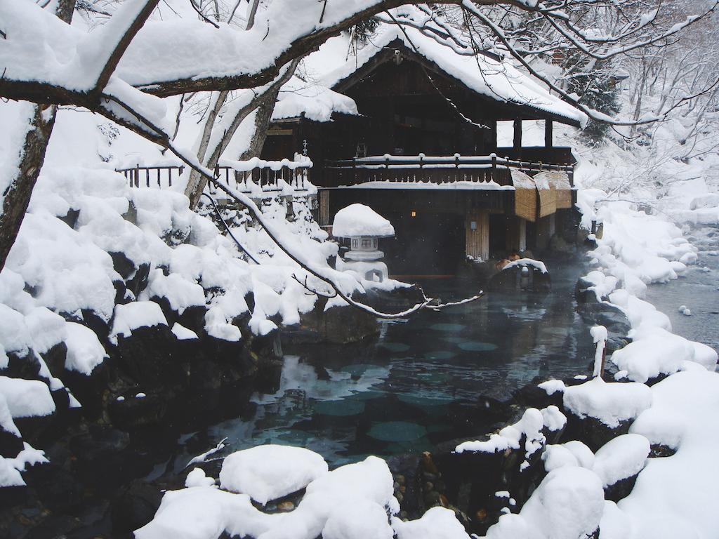Takaragawa Onsen Ousenkaku Hotel Минаками Екстериор снимка