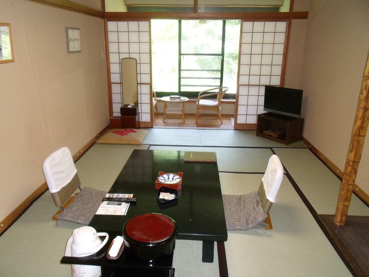 Takaragawa Onsen Ousenkaku Hotel Минаками Екстериор снимка